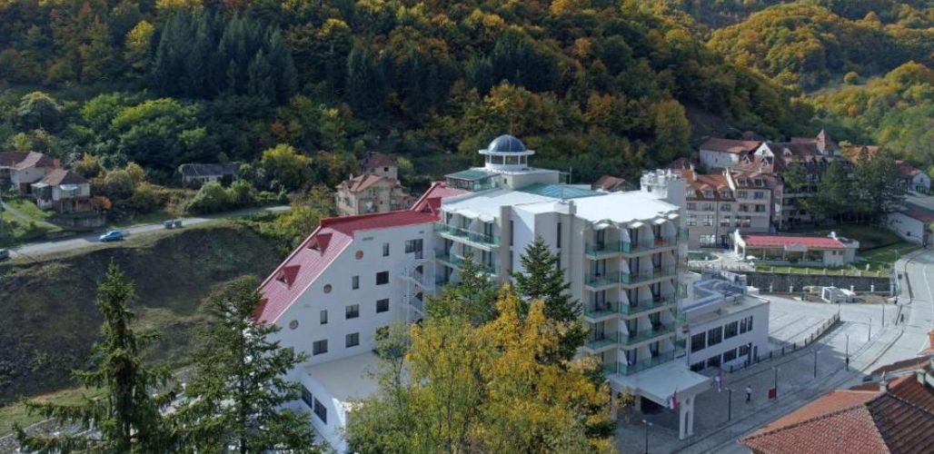 Луковска баня - хотел Bela Jela 4* - Трети март