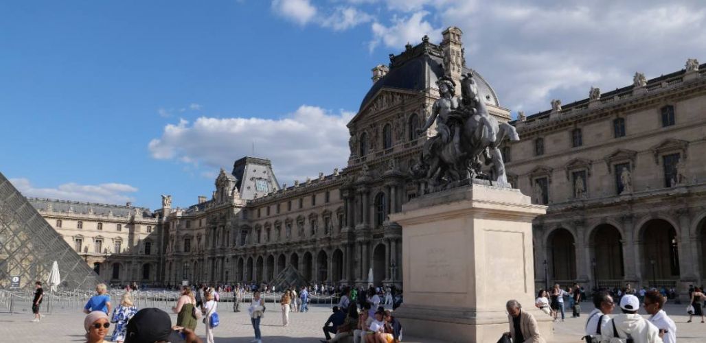 Париж - Трети март - петдневна